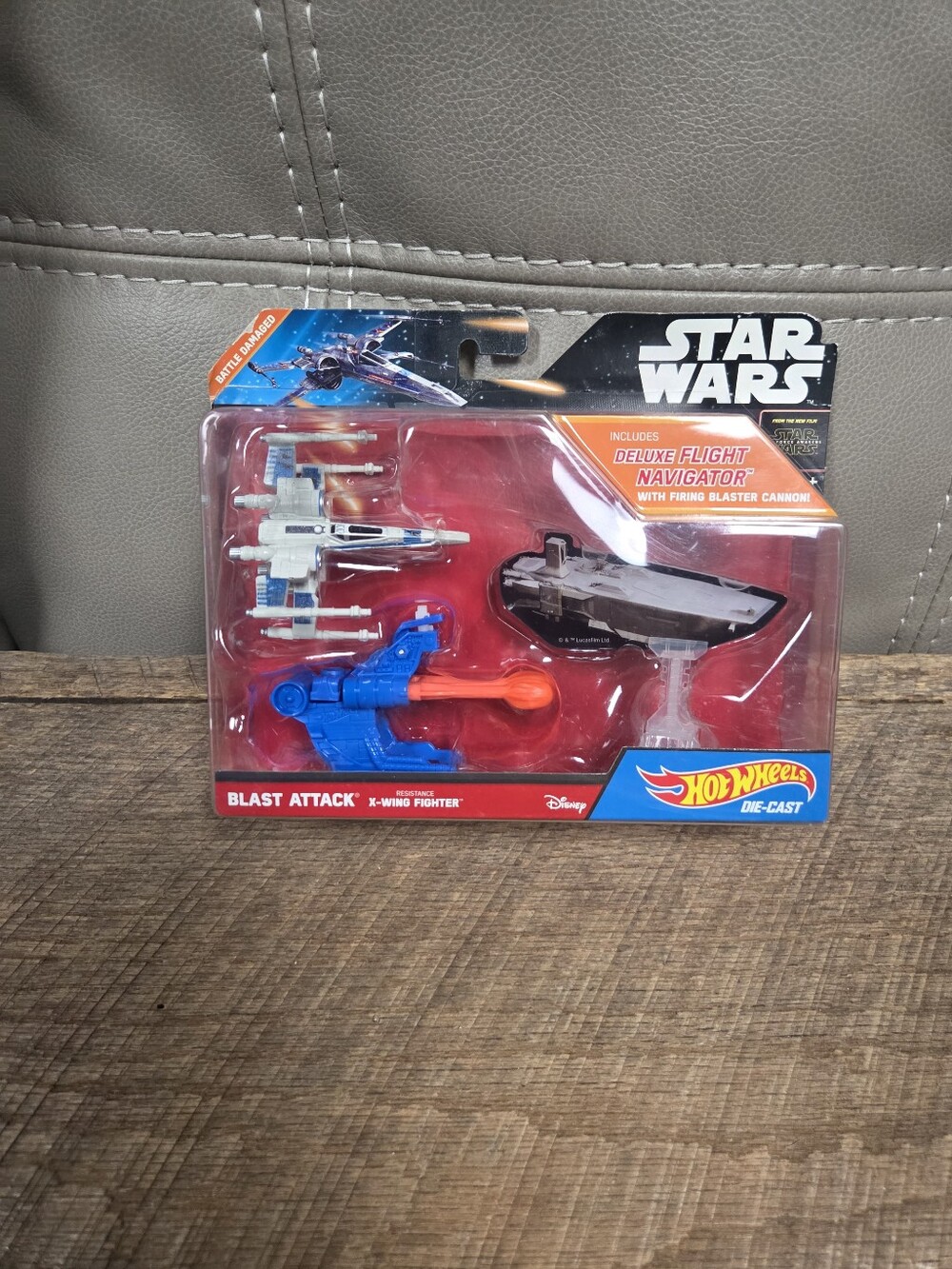 Star Wars Hot Wheels Blast Attack Resistance X-Wing Fighter NWT Collectible B1O